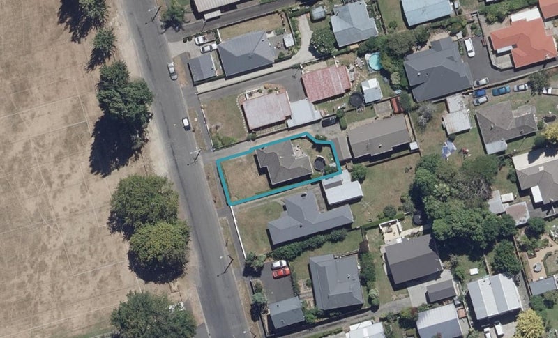 114 Fox Street, Hamilton East, Hamilton - Carousel 1