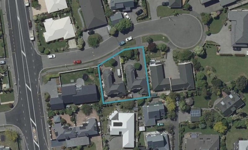 1/6 Hamish Place, Westmorland, Christchurch - Carousel 1