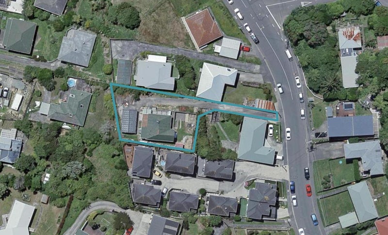 14 Black Rock Road, Newlands, Wellington - Carousel 1
