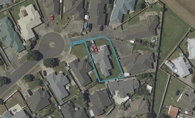 10 Brookside Close, Highbury, Palmerston North - Carousel 1