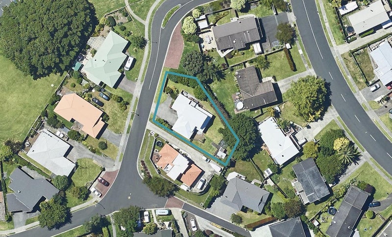 7 Bell Common Close, Bethlehem, Tauranga - Carousel 1