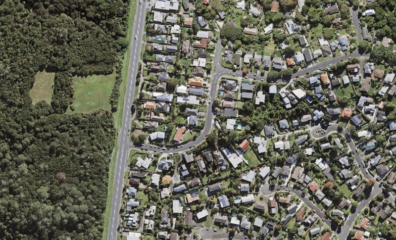 6 Speedy Crescent, Hillcrest, Auckland - Carousel 1