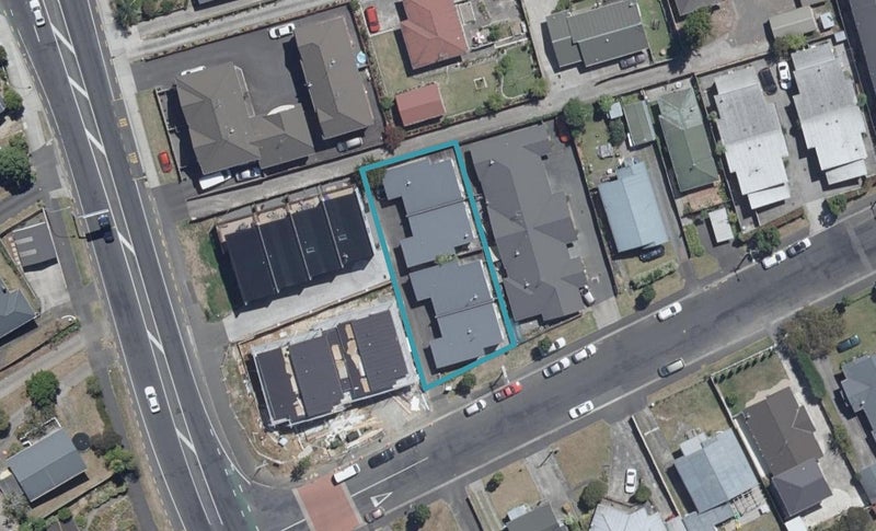 1B Beatty Street, Melville, Hamilton - Carousel 1