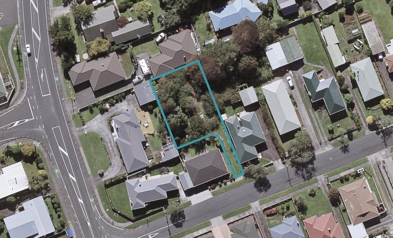 1B Turakina Street, Merrilands, New Plymouth - Carousel 1