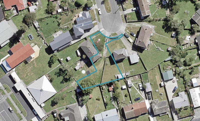 8/7 Bertram Grove, Naenae, Lower Hutt - Carousel 1
