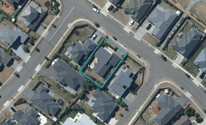 10 Nelson Avenue, Aotea, Porirua - Carousel 1