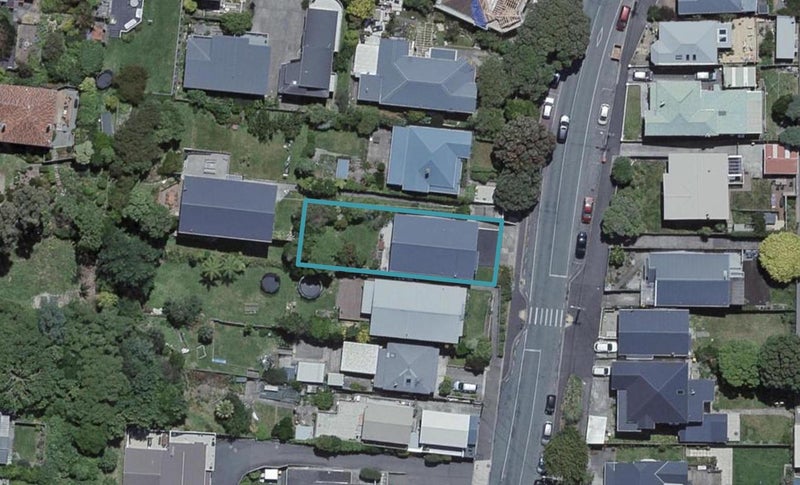 70 Queens Drive, Lyall Bay, Wellington - Carousel 1