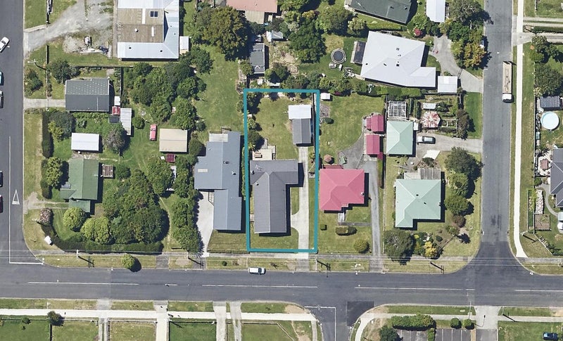 60 BEACH ROAD , Katikati, Western Bay Of Plenty - Carousel 1
