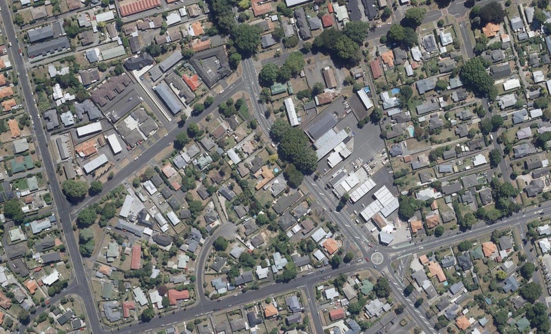 145 Grey Street, Hamilton East, Hamilton - Carousel 1
