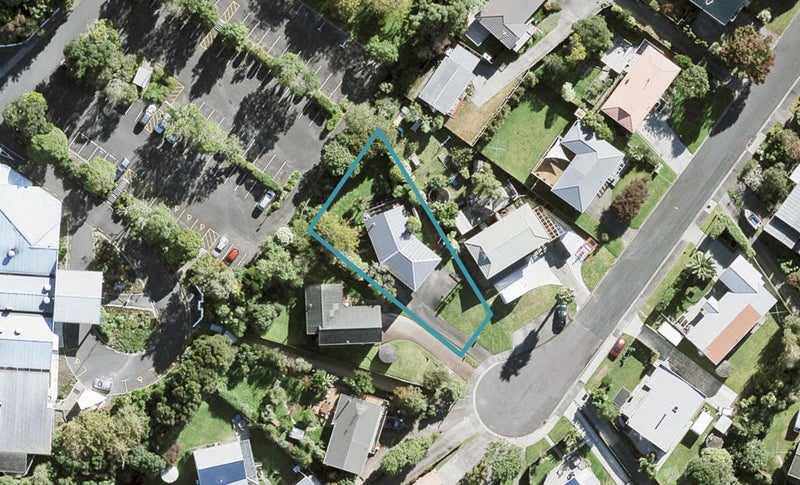 21 Springtime Crescent, Stanmore Bay, Auckland - Carousel 1