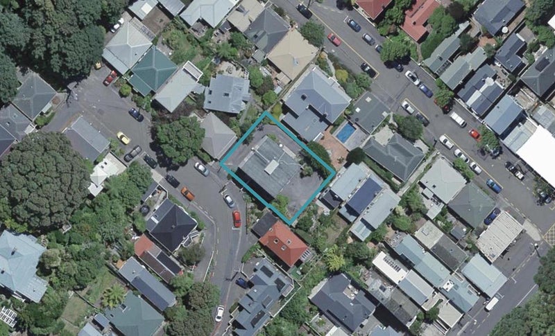 9/24 Patanga Crescent, Thorndon, Wellington - Carousel 1