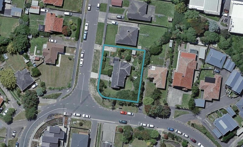13 Bould Street, Johnsonville, Wellington - Carousel 1