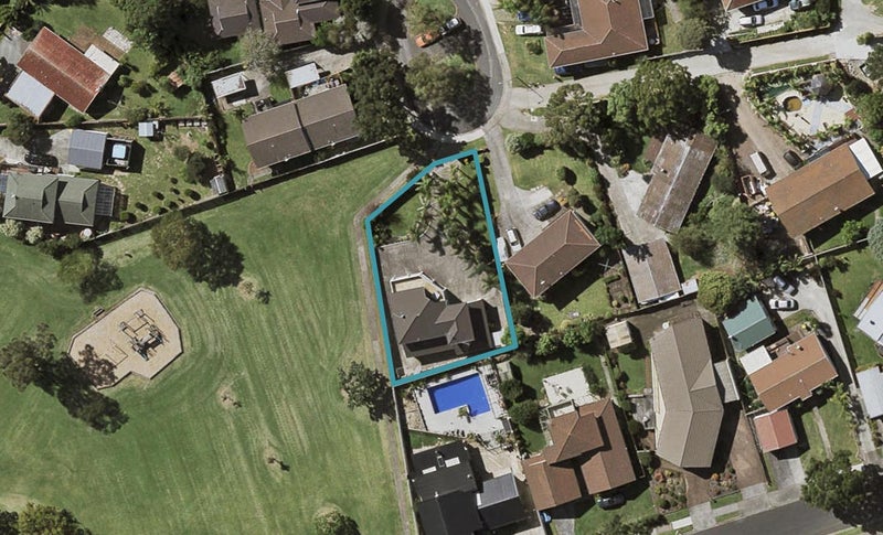 9 Eterna Place, Clover Park, Auckland - Carousel 1