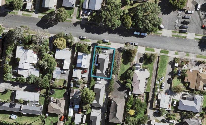 13A Hazards Road, Weymouth, Auckland - Carousel 1
