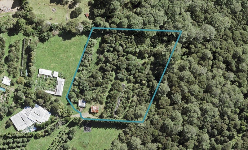 74B Parker Road, Oratia, Auckland - Carousel 1