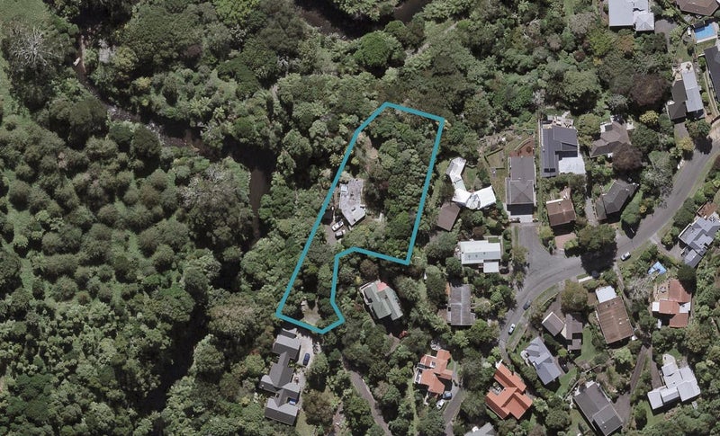 22C Sequoia Grove, Merrilands, New Plymouth - Carousel 1
