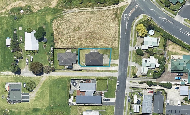 8 Stephens Place, Hairini, Tauranga - Carousel 1
