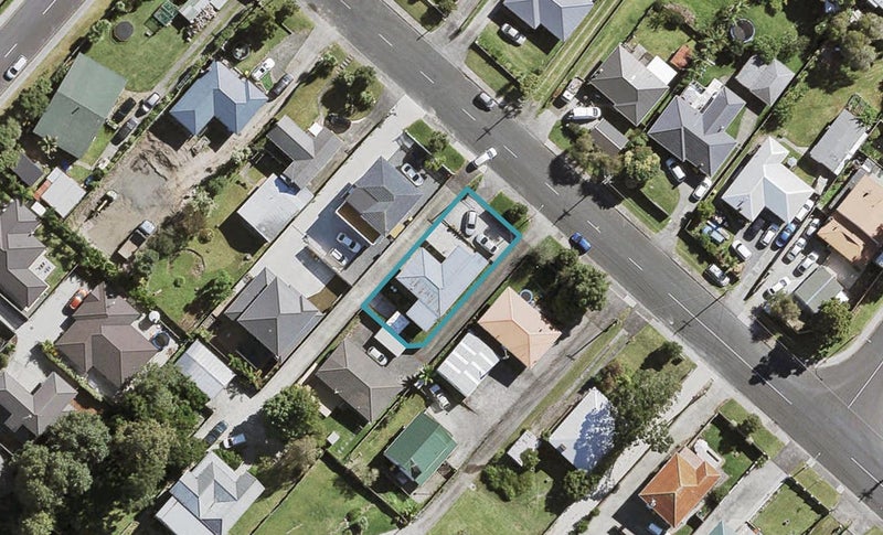 69 Awaroa Road, Sunnyvale, Auckland - Carousel 1