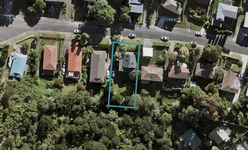 24 Finn Place, Totara Vale, Auckland - Carousel 1