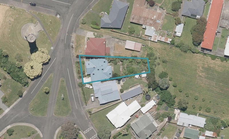 3 Maxwell Avenue, Durie Hill, Whanganui - Carousel 1