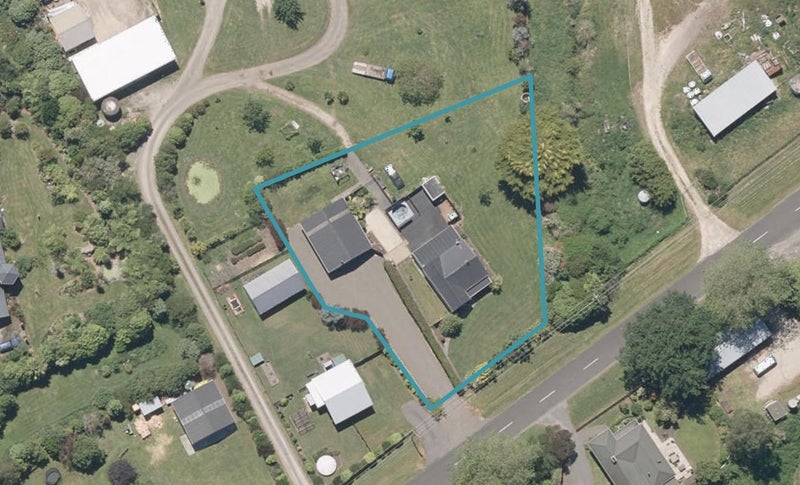 11 Papaiti Road, Aramoho, Whanganui - Carousel 1