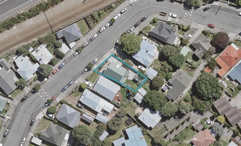 26 Riddlers Crescent, Petone, Lower Hutt - Carousel 1