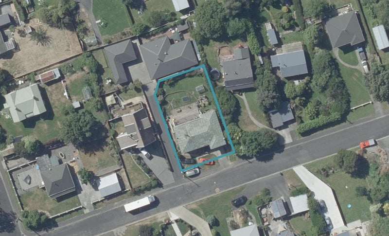 6 Binnie Street, Abbotsford, Dunedin - Carousel 1