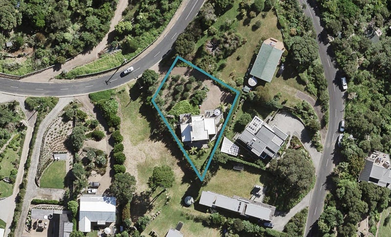 60 Cory Road, Palm Beach, Waiheke Island - Carousel 1