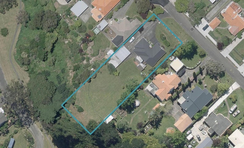 13 Tregarth Street, Saint Johns Hill, Whanganui - Carousel 1