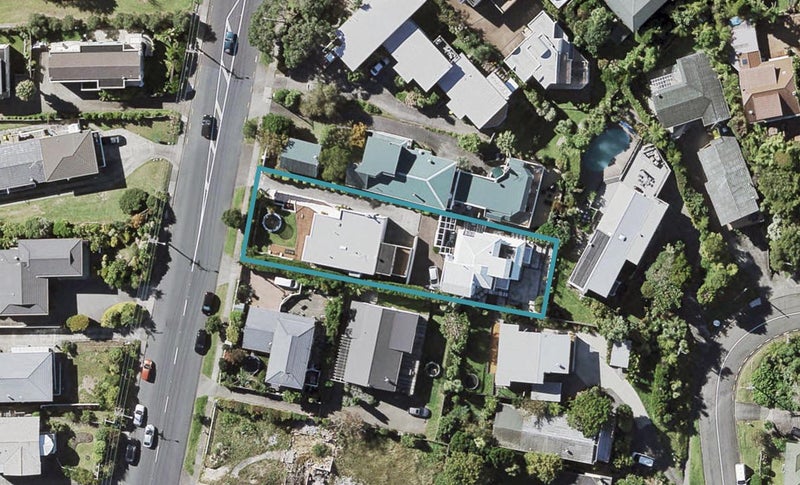 1/173 East Coast Road, Castor Bay, Auckland - Carousel 1