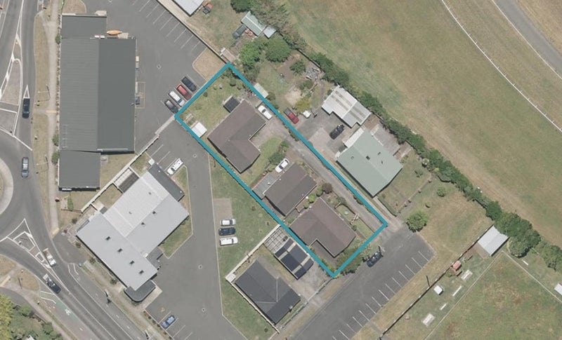 3 Handley Street, Gonville, Whanganui - Carousel 1