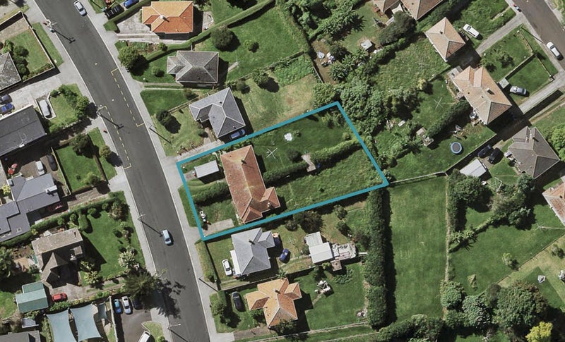 58 Court Crescent, Panmure, Auckland - Carousel 1