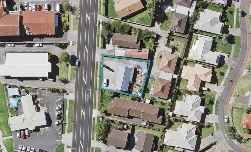 60 Aviemore Drive, Highland Park, Auckland - Carousel 1