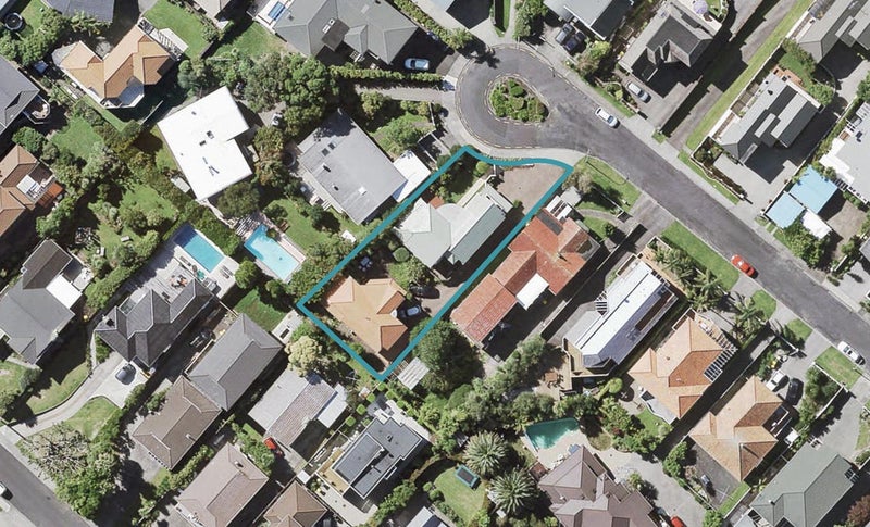 2/10 Midway Avenue, Castor Bay, Auckland - Carousel 1