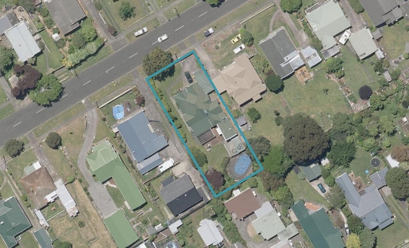 12 Nixon Street, Whanganui East, Whanganui - Carousel 1