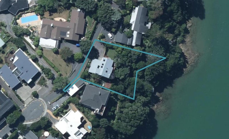 76 Seaview Road, Paremata, Porirua - Carousel 1