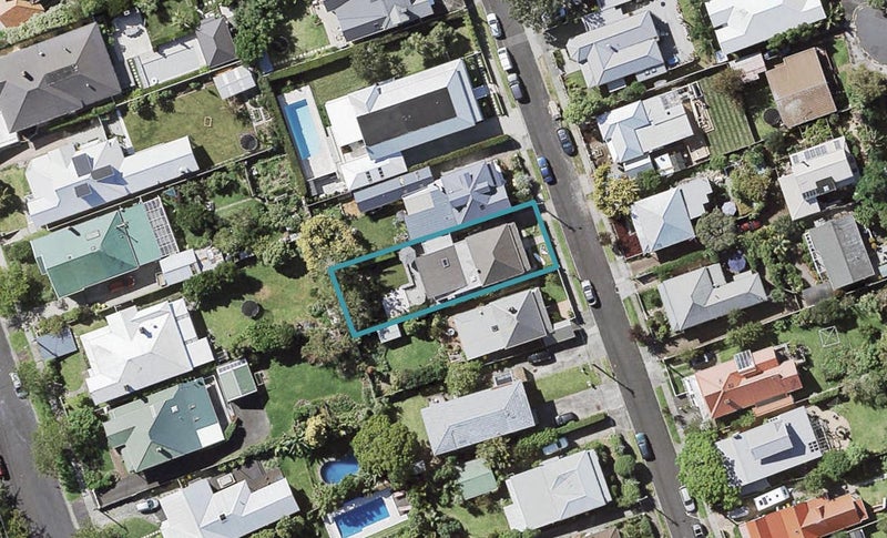 9 Cambria Road, Devonport, Auckland - Carousel 1