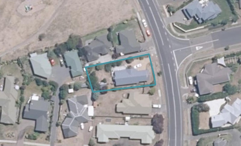 56 Arrowsmith Avenue, Waipahihi, Taupo - Carousel 1