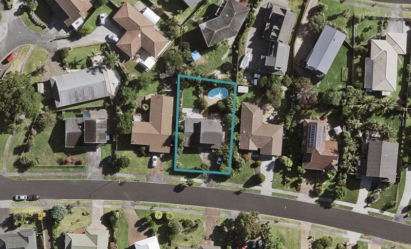 10 Kuripaka Crescent, The Gardens, Auckland - Carousel 1