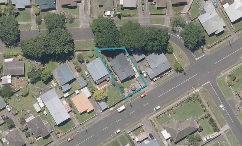 24 Fromont Street, Whanganui East, Whanganui - Carousel 1