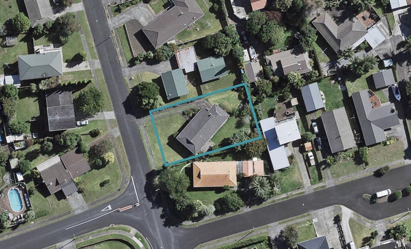 27 Racecourse Road, Waiuku, Waiuku - Carousel 1