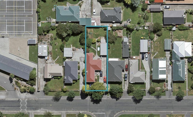136 Lamond Street East, Hargest, Invercargill - Carousel 1