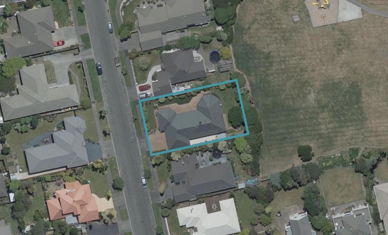 28 Orlando Crescent, Waimairi Beach, Christchurch - Carousel 1