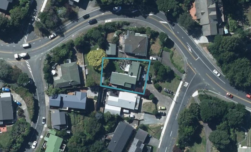 4 Oak Avenue, Paremata, Porirua - Carousel 1