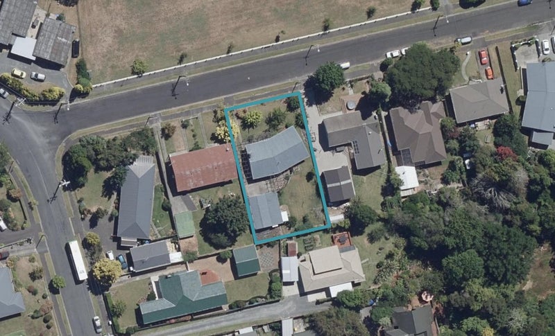 6 Cranwell Place, Hillcrest, Hamilton - Carousel 1