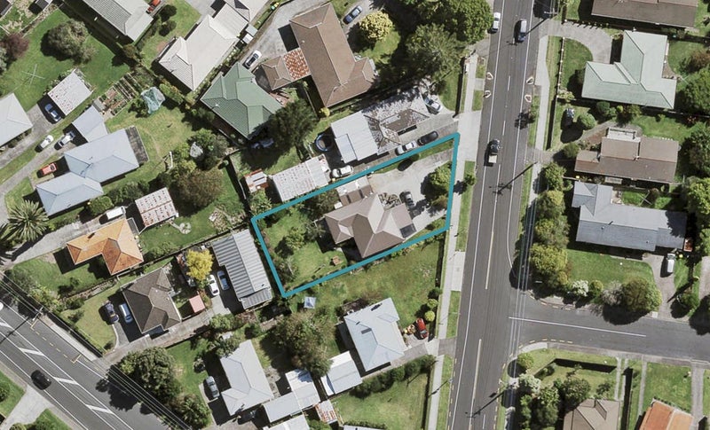 6 Rathgar Road, Henderson, Auckland - Carousel 1