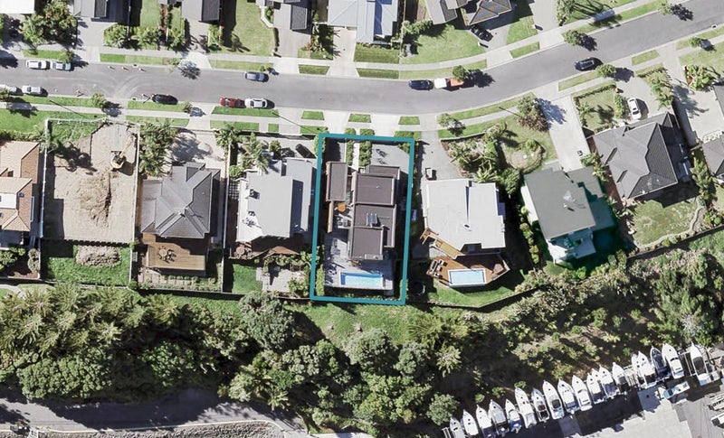 91 Pine Harbour Parade, Beachlands, Auckland - Carousel 1