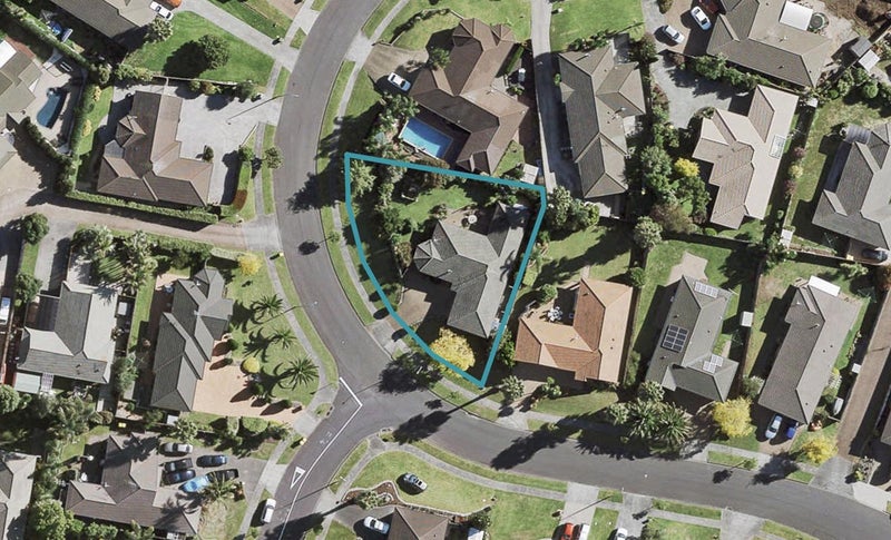 23 Lothian Brae, Wattle Downs, Auckland - Carousel 1