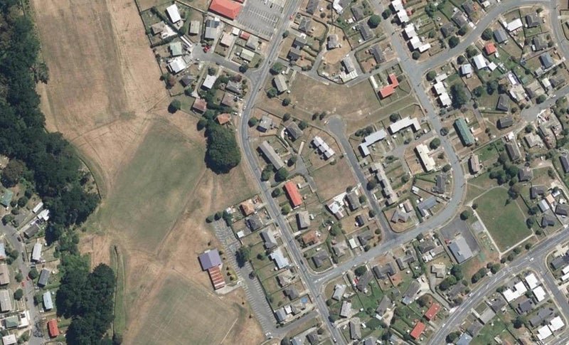1 Esk Place, CANNONS CREEK, PORIRUA - Carousel 1