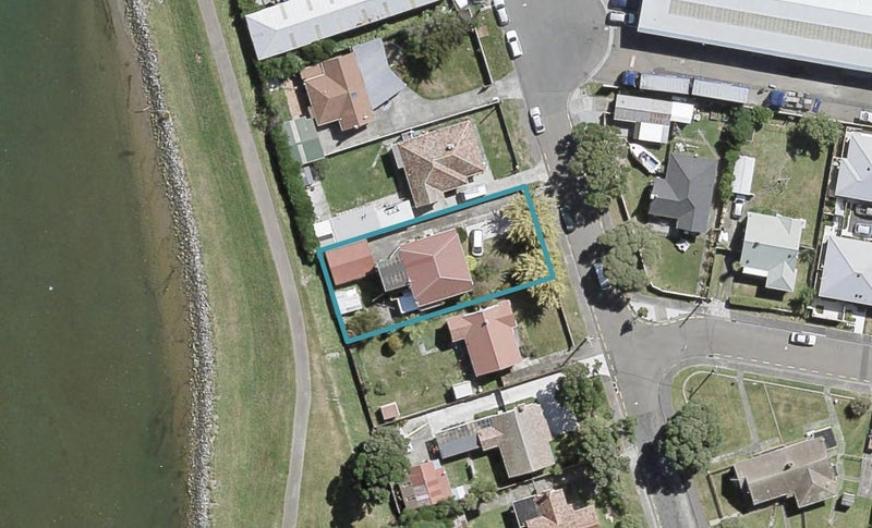 35 Pirie Crescent, Moera, Lower Hutt - Carousel 1